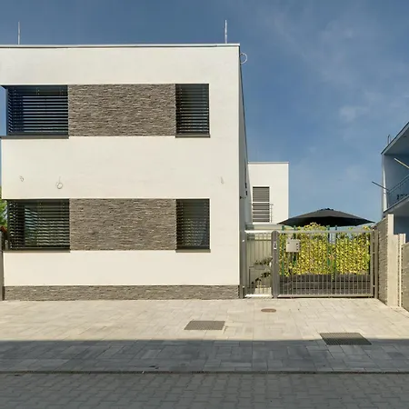 Milan&eva Svätý Jur